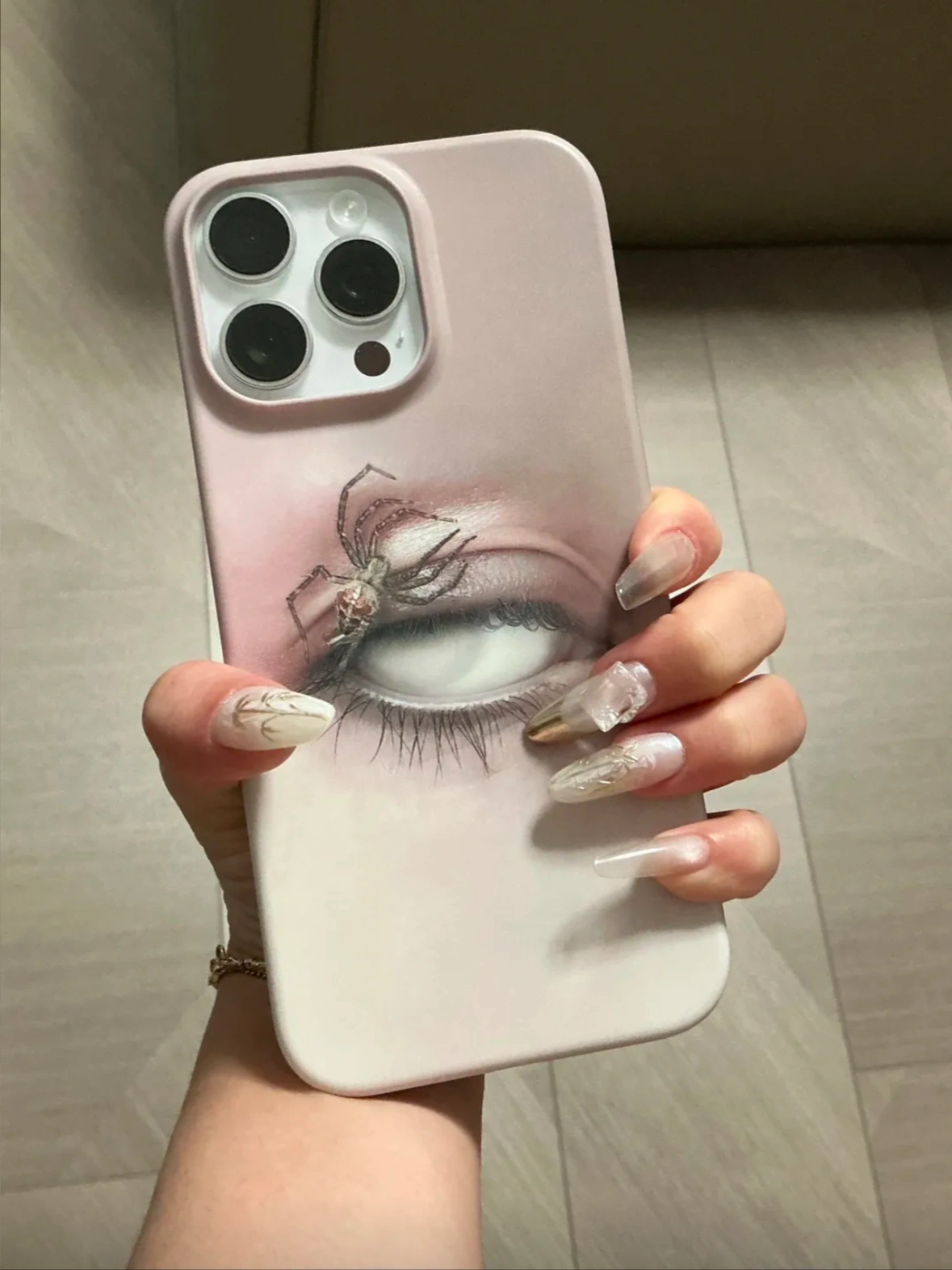XKSǓ® ARACHNOVISION IPHONE CASE'S