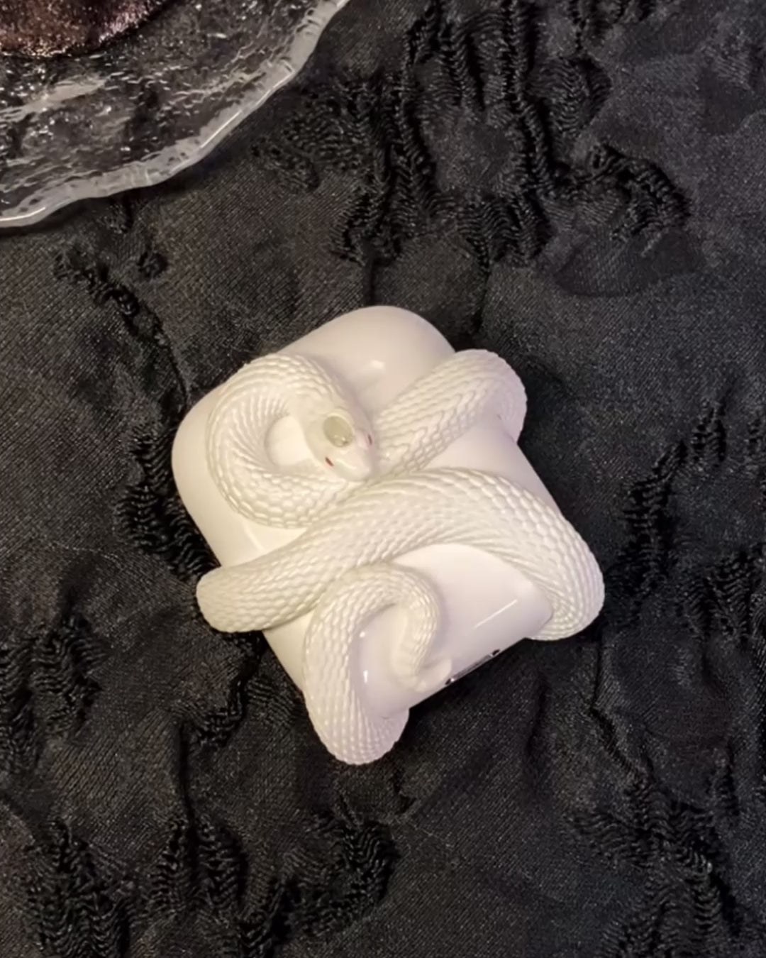XKSǓ® Magnetic Snake Series Airpod Case